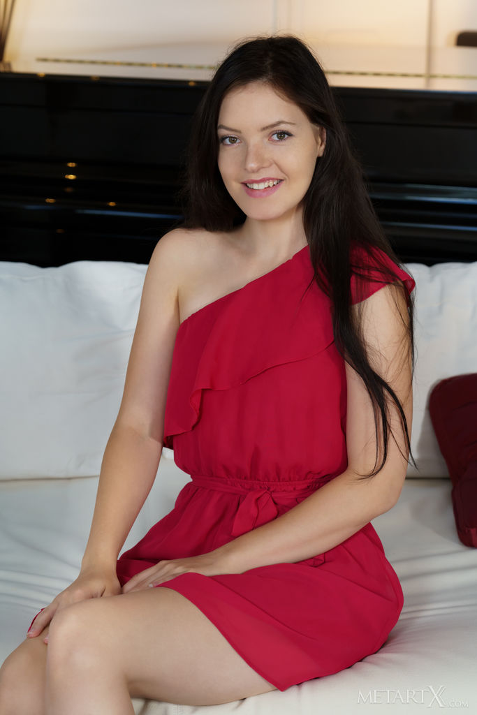 Anie Darling Horny Brunette in Red